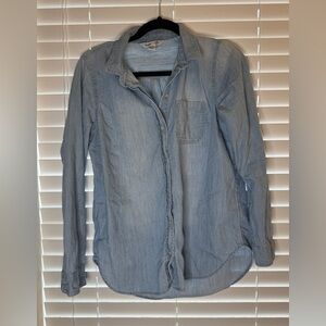 Old Navy chambray shirt. Button up. Light wash.